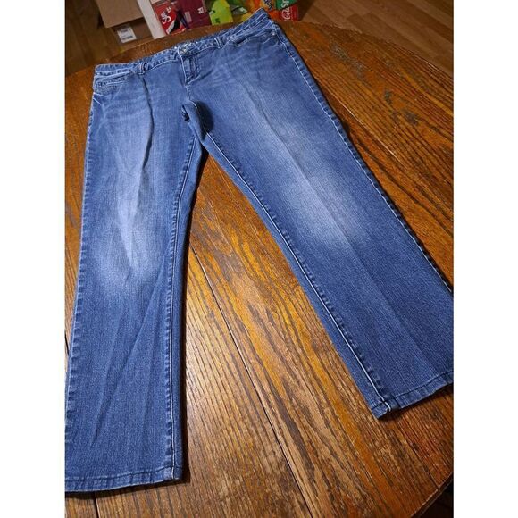 Size 16 Nautica Mid Rise Denim Blue Jeans with Pockets and Belt Loops - Picture 1 of 3